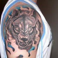 Tatuaje en el brazo, lobo japonés