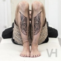 Realmente muito bonito pintado por Valentin Hirsch tatuagem de gato selvagem simétrico