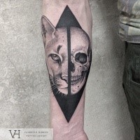 Lifelike very beautiful painted forearm split tattoo by Valentin Hirsch