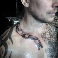 piccolo 3D inchiostro nero catena spezzata tatuaggio su spalla
