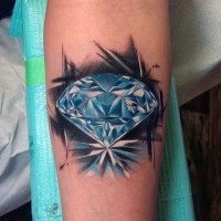 Kleiner blauer farbiger reiner Diamant Tattoo am Arm