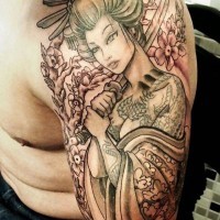 bellissima geisha tatuaggio a mezza manica