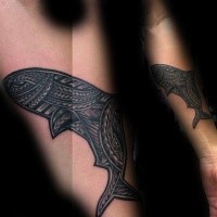 Tolles präzis gemaltes detailliertes Unterarm Tattoo mit Hai