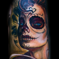 Tatuaje  de mujer santa muerte graciosa