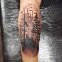 Mittleres im illustrativen Stil Bein Tattoo von Wald mit Tieren