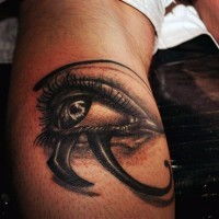 Tatuaje  de ojo realista  magnífico de Horus