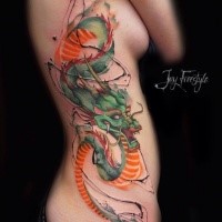 Neo japanischer Stil farbiges Seite Tattoo mit Fantasiedrachen