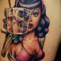 Tatuaje  de chica zombi con vaso