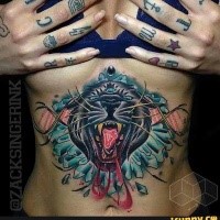 Neue Schule Stil farbiges Bauch Tattoo von schwarzem Panther mit DNA Symbol