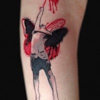 Neue Schule Stil farbiges Unterarm Tattoo von Mann mit Flügeln und Regenschirm