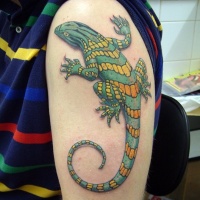New school style colored shoulder tattoo of big lizard