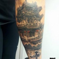 Schönes farbiges natürlich aussehendes Unterarm Tattoo mit altem asiatischem Tempel