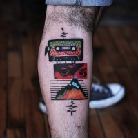 Old fashion style colored little tattoo on leg