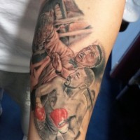 Oldschool Boxkämpfer kämpft farbiges realistisches Tattoo am Arm