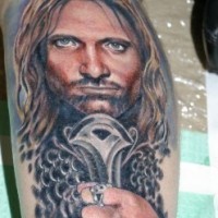 Tatuaje en la pierna, Aragorn famoso bien dibujado