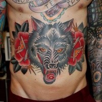 Oldschool Stil farbiges Bauch Tattoo von Wolf mit Rosen