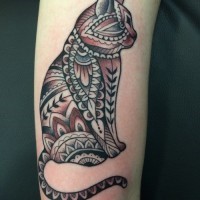 Tatuaggio carino sul braccio il gatto stilizzato  by Karina Figuero