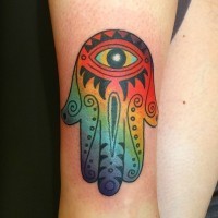 Tatuaje  de jamsa única de colores del arco iris