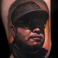 Tatuaje  de hombre famoso muy realista