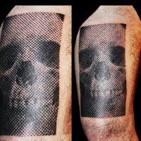 Rechteck geformter schwarzer und weißer menschlicher Schädel Dotwork Tattoo