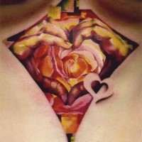 Romantischer Stil farbige Rose Blume mit herzförmigen Händen Tattoo am Bauch