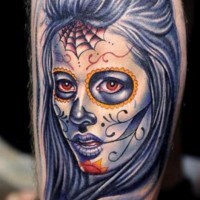 Tatuaggio carino sul braccio Santa Morte con i capelli violi