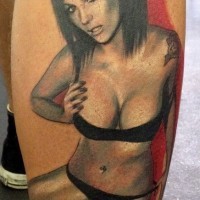 ragazza sexy in biancheria intima tatuaggio da Adam Kremer