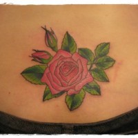 semplice piccolo rosa colore rosa tatuaggio su parte bassa della schiena