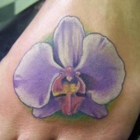 singola bella viola orchidea tatuaggio su piede