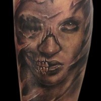 Schädel Gesicht der Dame schwarze Tinte Tattoo