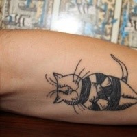 Small cartoon style arm tattoo of funny cat
