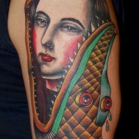 stupendo progettato dipinto grande alligatore a testa di donna in dente tatuaggio a mezza manica