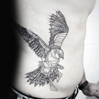 Stilisierter fliegender Adler Seite Tattoo im geometrischen Stil