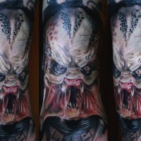 Tatuaje de monstruo diabólico sanguinario