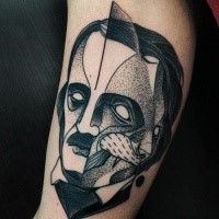 Tatuaggio del braccio di inchiostro nero stile surrealismo di donna ritratto di Michele Zingales