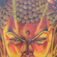Tatuaggio colorato 3D sulla schiena Buddha