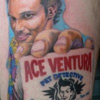 Tattoo vom Filmplakat mit Ace Ventura