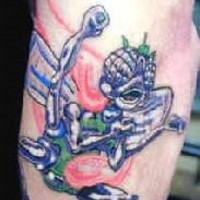 Le tatouage d'alien karate en couleur