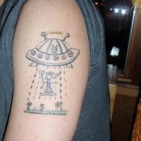 Le tatouage d'OVNI en enlèvement d'agriculteur