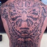 Großes Rücken Tattoo mit extraterrestrischem Mechanismus