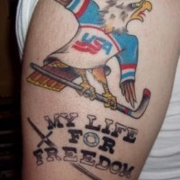Tatuaggio petriotico americano hockey