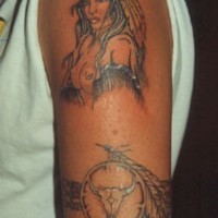 Indianisches nacktes Mädchen Tattoo