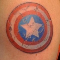 Scudo di captain america tatuaggio