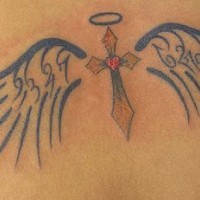 Croix avec des ailles d'ange tatouage avec numération de psaume