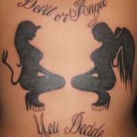Teufel und Engel ehrliches Tattoo