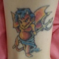 Tattoo vom Teufelchen in der Knöchelgegend
