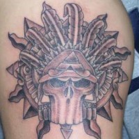 Tribal Krieger mit Federn Tattoo