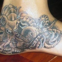 Biomechanical octopus on feet