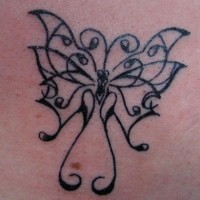 Schmetterling aus einer Linie Tattoo