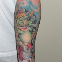 Le tatouage de bras avec  Ganesh vert en couleur